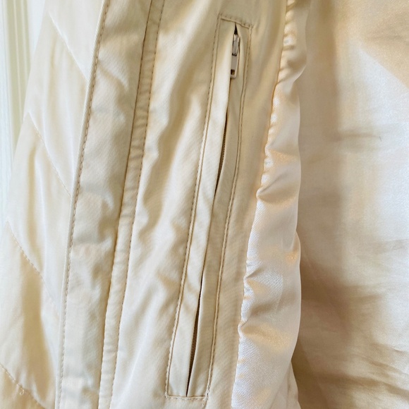 Harley Davidson Woman’s Satin Jacket, Size Large - Picture 13 of 13